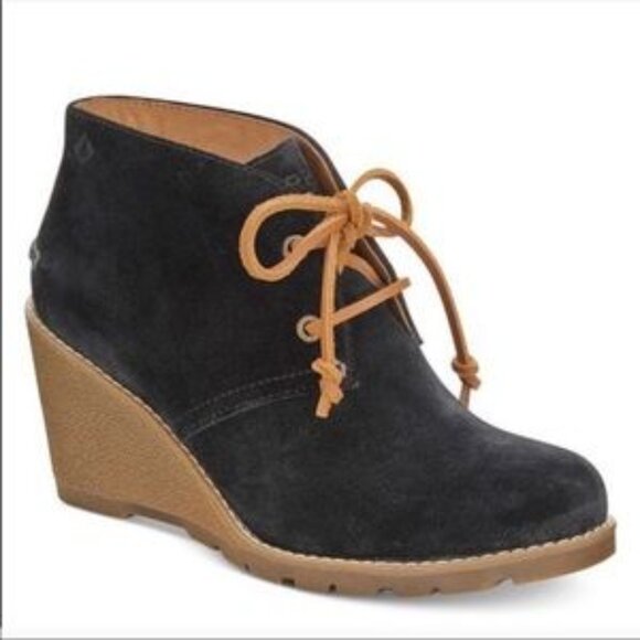 Sperry Shoes - Sperry Top-Sider Stella Prow Suede Ankle Booties in Black & Tan - Size 8M